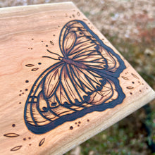 Load image into Gallery viewer, Butterfly Cutting/Serving Board
