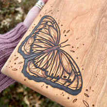 Load image into Gallery viewer, Butterfly Cutting/Serving Board