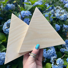 Load image into Gallery viewer, 7" Clear Poplar Triangle Shelf Sitters