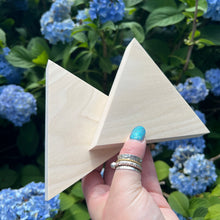 Load image into Gallery viewer, 5" Clear Poplar Triangle Shelf Sitters