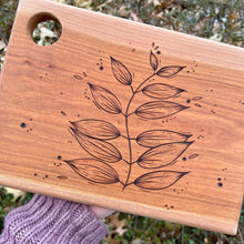 Load image into Gallery viewer, Simple Leaves Cutting/Serving Board
