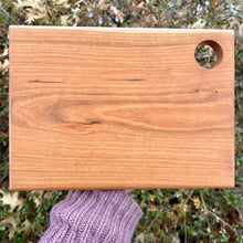 Load image into Gallery viewer, Simple Leaves Cutting/Serving Board