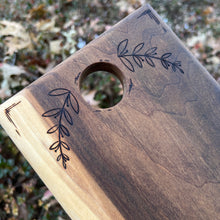 Load image into Gallery viewer, Simple Leaves Cutting/Serving Board
