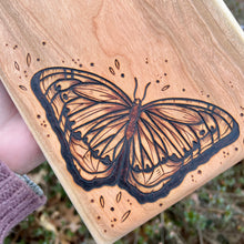 Load image into Gallery viewer, Butterfly Cutting/Serving Board

