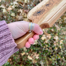 Load image into Gallery viewer, 5 Flowers Bread Board
