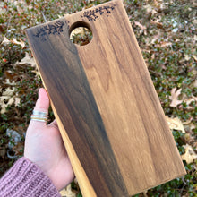 Load image into Gallery viewer, Dainty Details Cutting/Serving Board
